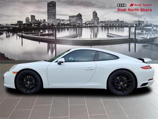 2018 Porsche 911 Carrera