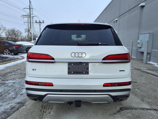2025 Audi Q7 55 Premium Plus