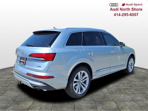 Satellite Silver Metallic 2026 Audi Q7 45 Premium Plus