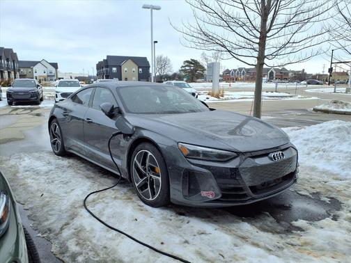 2024 Audi RS e-tron GT quattro