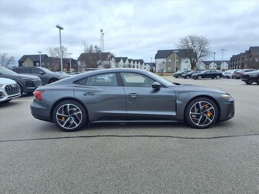 2024 Audi RS e-tron GT quattro