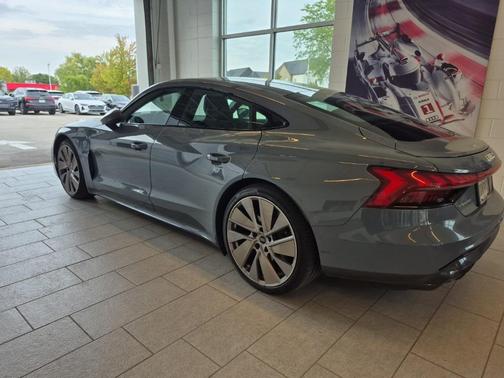 2022 Audi e-tron GT Premium Plus