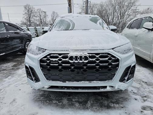 2023 Audi Q5 45 S line Premium Plus