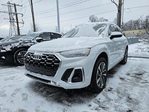 2023 Audi Q5 45 S line Premium Plus