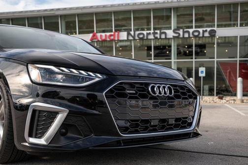 2023 Audi A4 45 S line Premium Plus