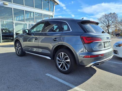 2023 Audi Q5 45 S line Premium Plus