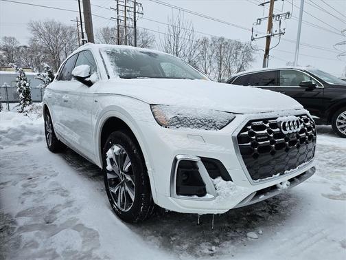 2023 Audi Q5 45 S line Prestige