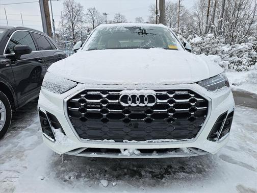 2023 Audi Q5 45 S line Prestige