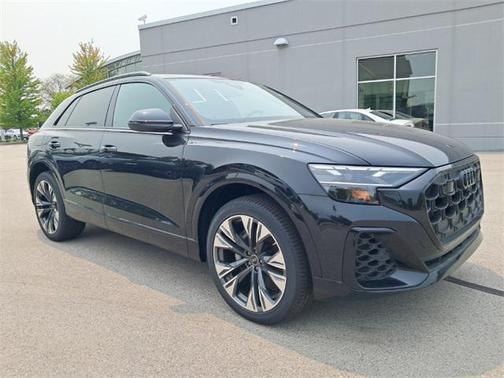 2025 Audi Q8 55 Premium Plus