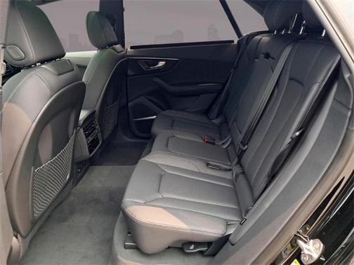 2025 Audi Q8 55 Premium Plus