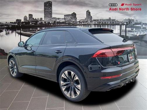 2025 Audi Q8 55 Premium Plus