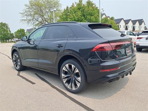 2025 Audi Q8 55 Premium Plus