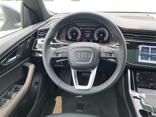 2025 Audi Q8 55 Premium Plus