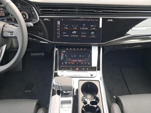 2025 Audi Q8 55 Prestige