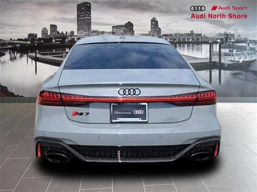 2021 Audi RS 7 4.0T