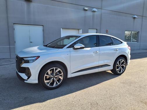 2023 Audi Q4 e-tron Premium Plus 50 quattro