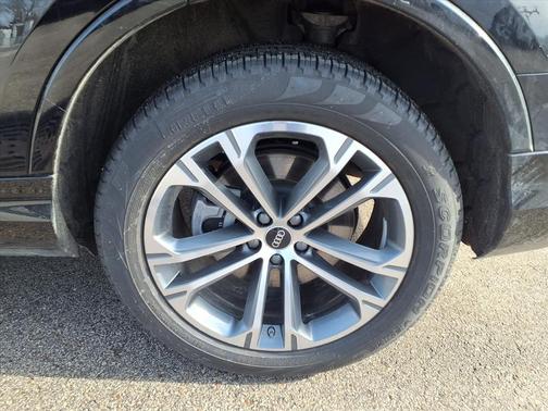 2025 Audi Q7 45 Premium