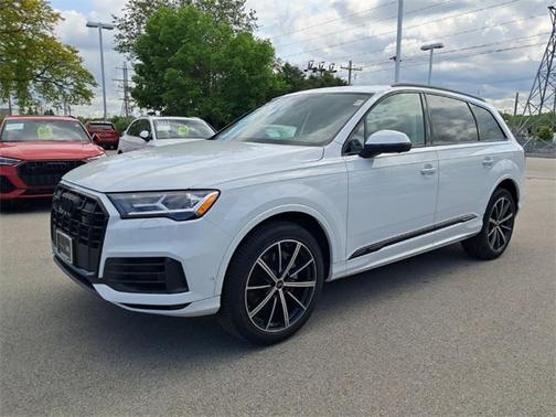 2022 Audi Q7 55 Premium Plus