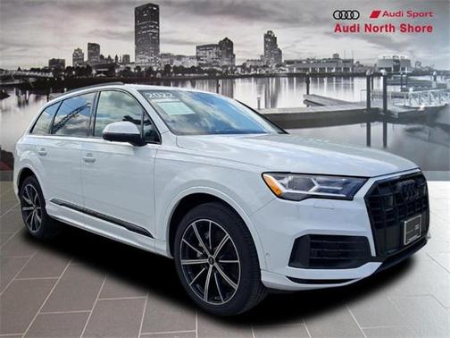 2022 Audi Q7 55 Premium Plus