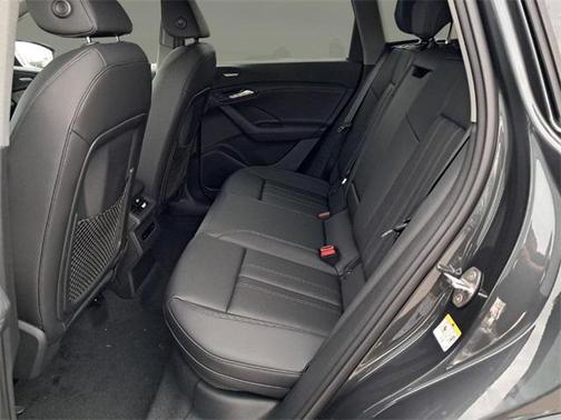 2025 Audi Q6 e-tron Premium Plus quattro
