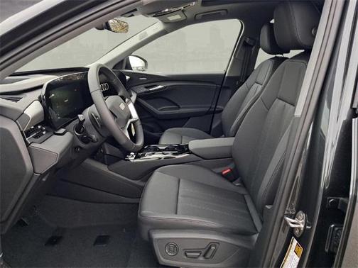 2025 Audi Q6 e-tron Premium Plus quattro