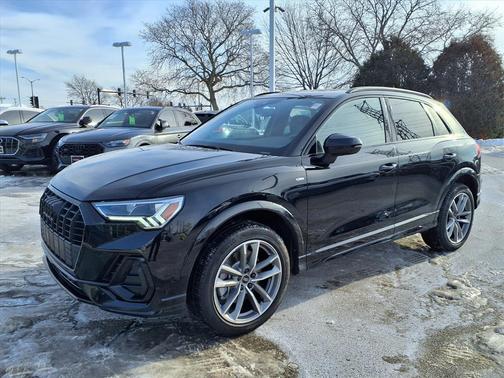2025 Audi Q3 Premium 45 TFSI S line quattro Tiptronic