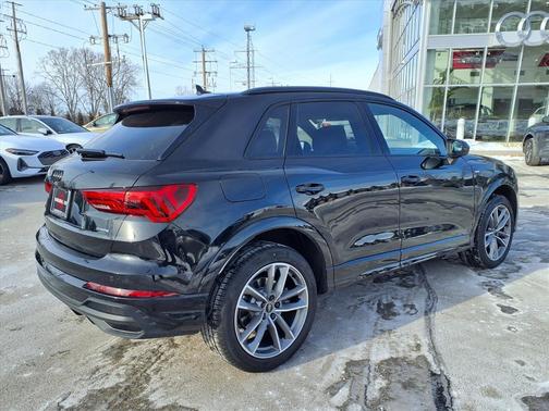 2025 Audi Q3 Premium 45 TFSI S line quattro Tiptronic