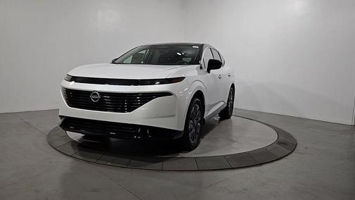 White / Black 2026 Nissan Murano Platinum