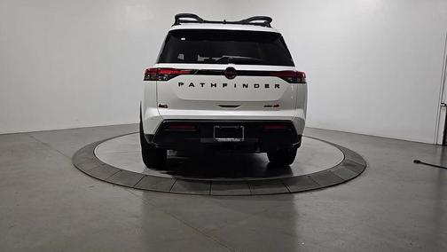 Everest White P 2026 Nissan Pathfinder Rock Creek