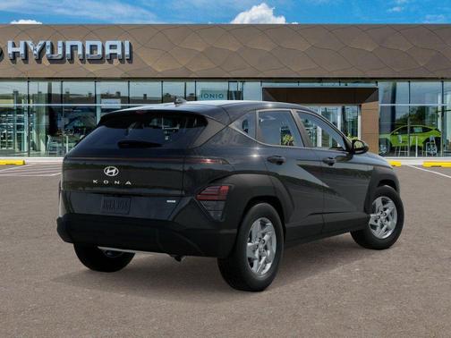 Abyss Black Pearl 2026 Hyundai KONA SE