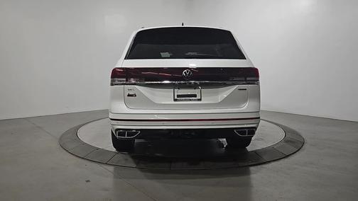 Opal White Pearl 2026 Volkswagen Atlas 2.0T SEL Premium R-Line