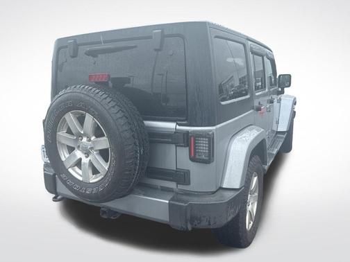 Billet Silver Metallic Clearcoat 2017 Jeep Wrangler Unlimited Sahara