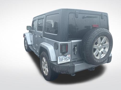 Billet Silver Metallic Clearcoat 2017 Jeep Wrangler Unlimited Sahara