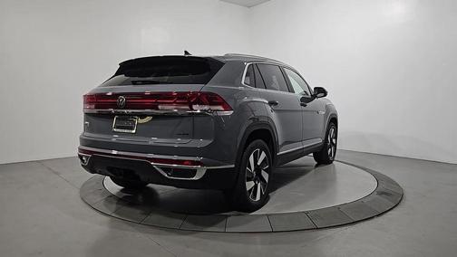 2026 Volkswagen Atlas Cross Sport 2.0T SEL