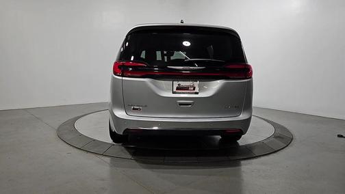 Silver Mist Clearcoat 2024 Chrysler Pacifica Limited