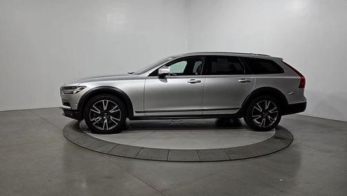 Bright Silver Metallic 2017 Volvo V90 Cross Country T6