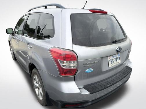 Ice Silver Metallic 2015 Subaru Forester 2.5i Premium