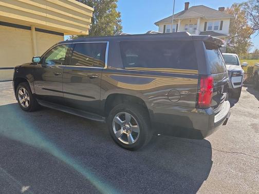 2017 Chevrolet Suburban LT