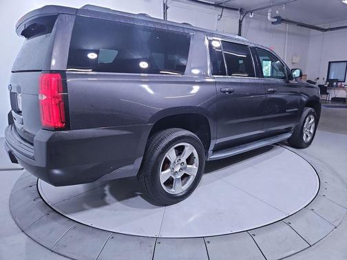 2017 Chevrolet Suburban LT