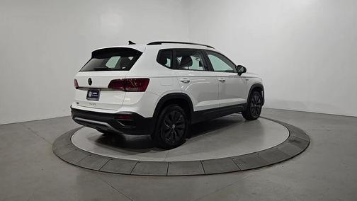 Pure White 2024 Volkswagen Taos 1.5T S