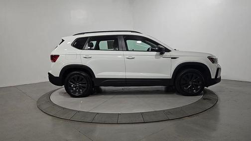 Pure White 2024 Volkswagen Taos 1.5T S