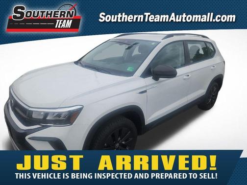 Pure White 2024 Volkswagen Taos 1.5T S