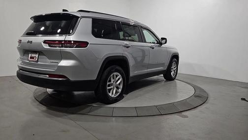 2021 Jeep Grand Cherokee L Laredo