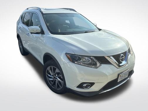 Pearl White 2015 Nissan Rogue SL