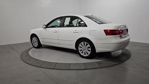 2010 Hyundai SONATA GLS