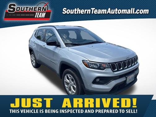 Silver Zynith 2024 Jeep Compass Latitude
