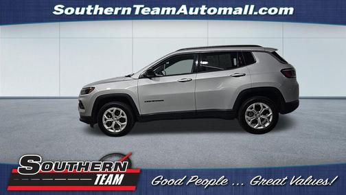 Silver Zynith 2024 Jeep Compass Latitude