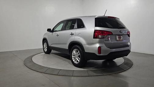 Bright Silver 2015 Kia Sorento LX
