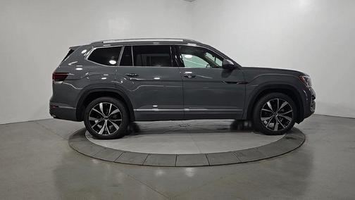 Pure Gray 2026 Volkswagen Atlas SEL Premium R-Line