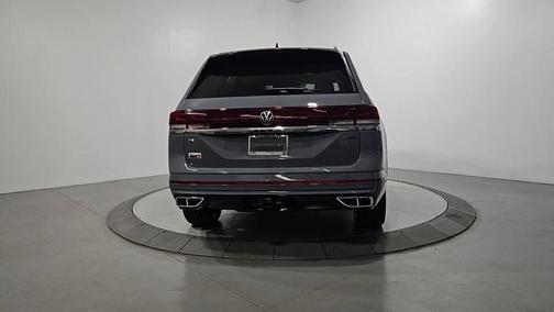 Pure Gray 2026 Volkswagen Atlas 2.0T SEL Premium R-Line